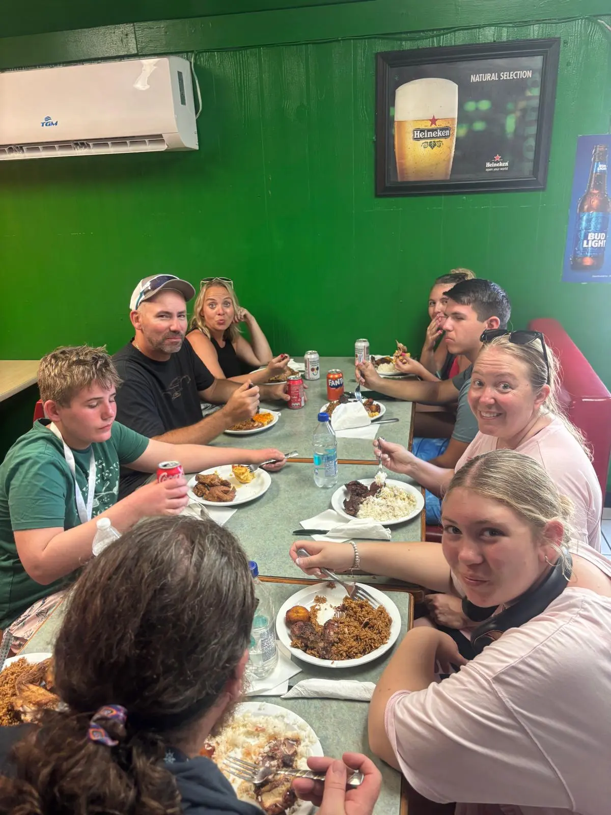 Guests at a Bahamian lunch